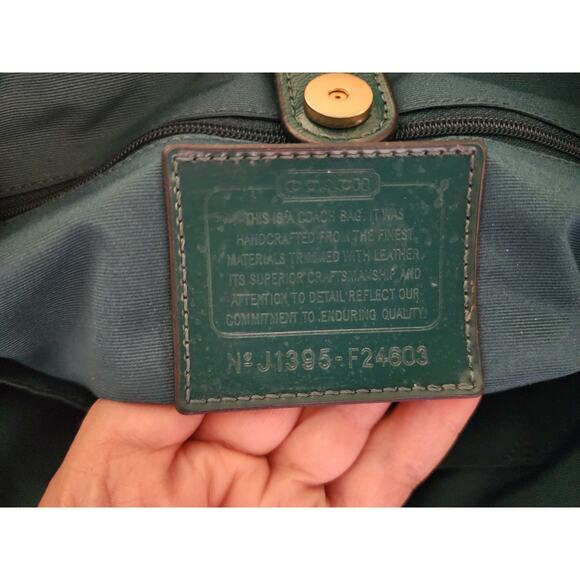 Peyton Signature Jordan double zip Carry-All (COACH F24603) - Picture 6 of 13